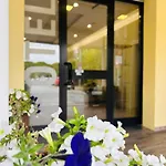 Hotel Benaco Mavras